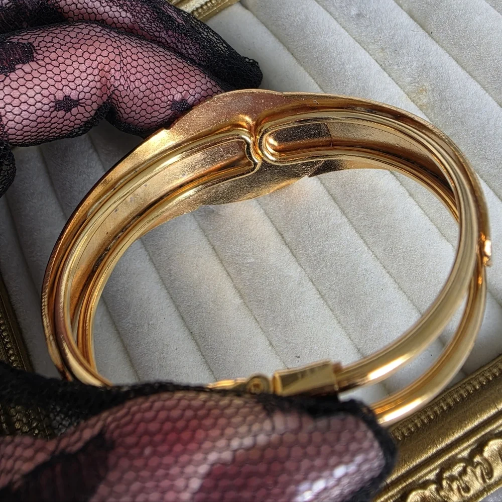 Vintage Cobalt Blue Cloisonné Floral Bangle Bracelet Gold Tone Hinged Statement